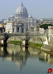 Bloß ein Weg nach Rom: Der Tiber. Im Hintergrund der Petersdom 